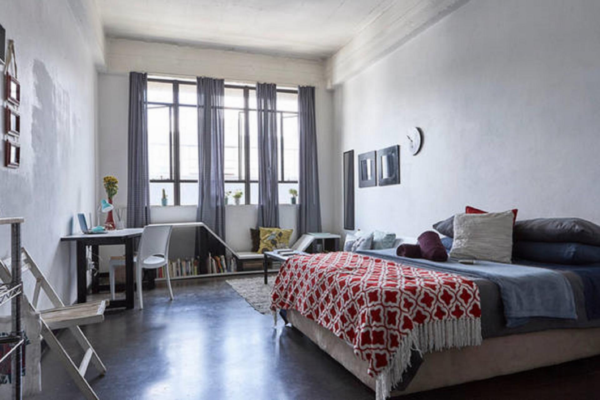 Main Bedroom - 28 square meters of property in City and Suburban