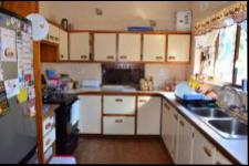 Kitchen - 22 square meters of property in Waterfall
