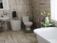 Main Bathroom - 10 square meters of property in Potchefstroom