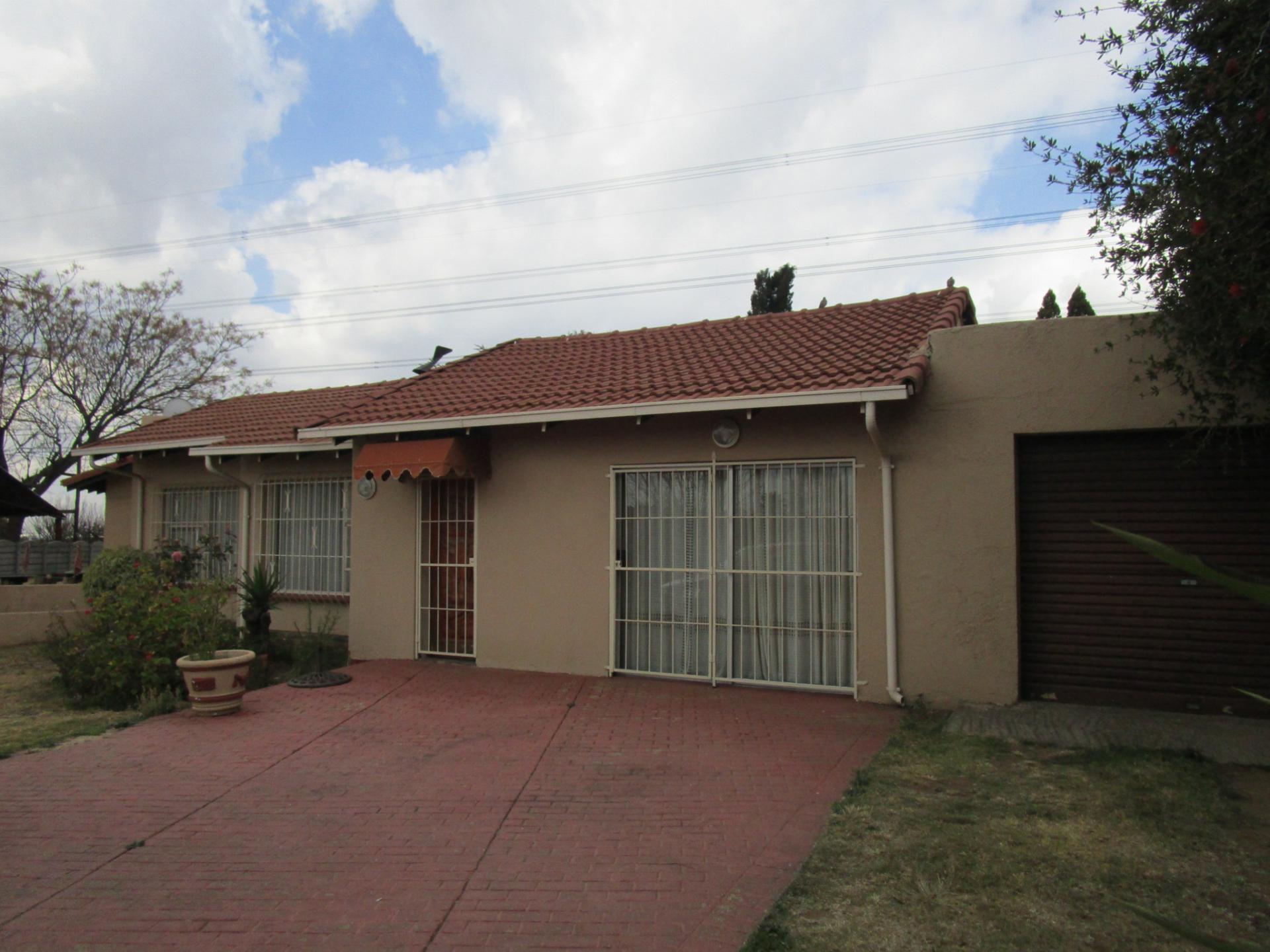 Front View of property in Elandspark