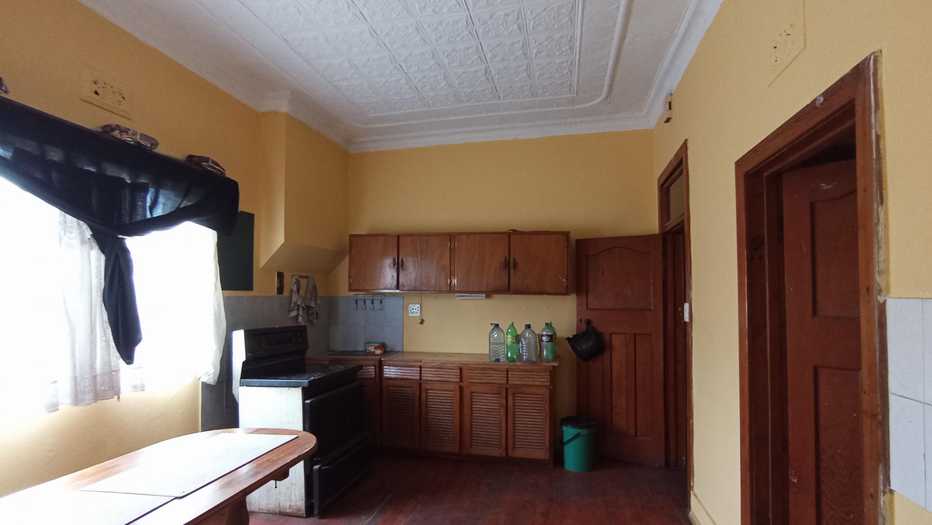 Kitchen - 38 square meters of property in Brixton