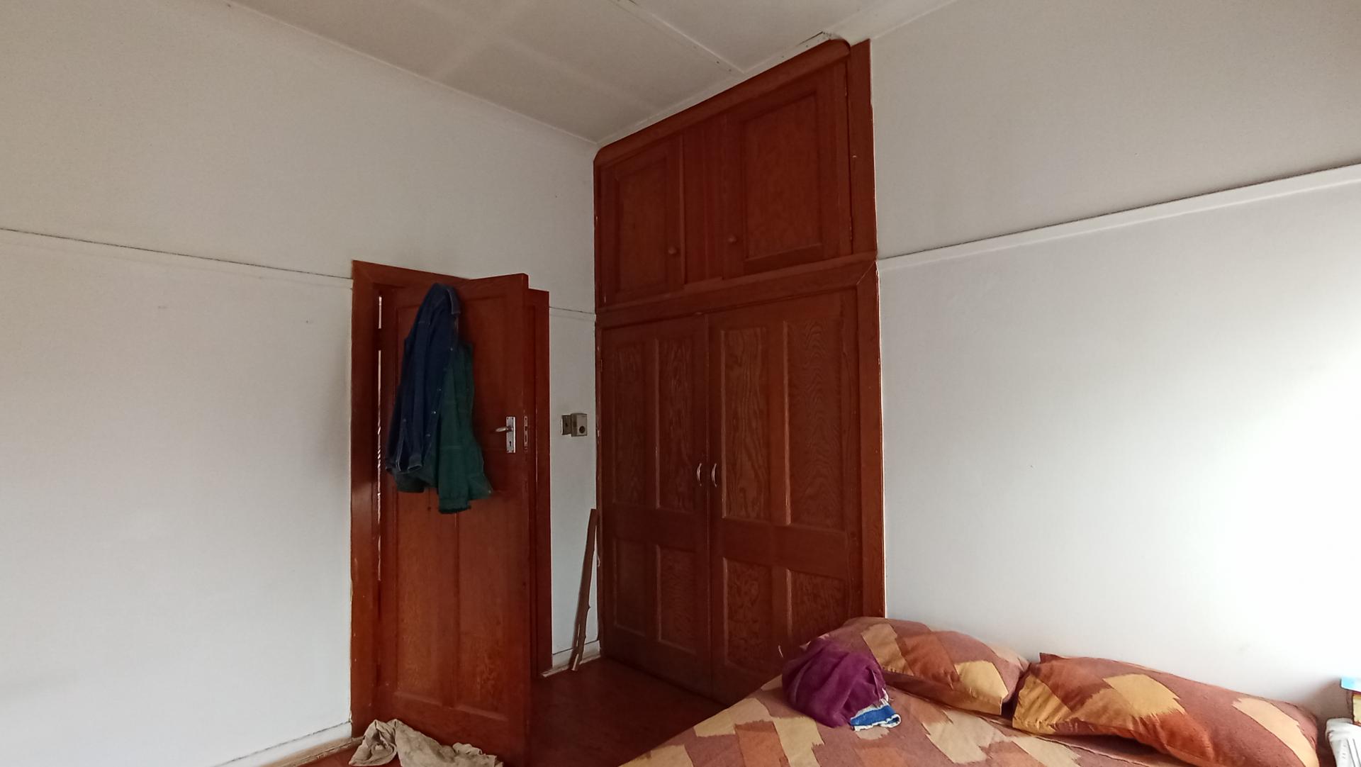 Bed Room 1 - 64 square meters of property in Brixton