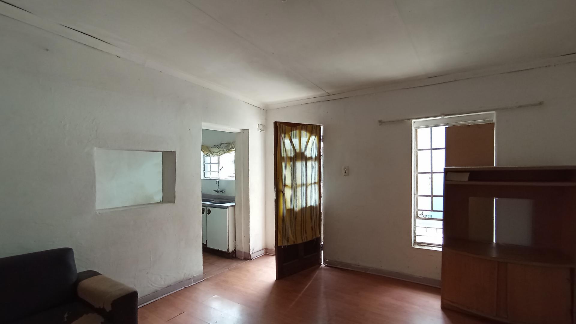 Lounges - 51 square meters of property in Brixton