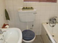 Main Bathroom - 3 square meters of property in Brentwood Park
