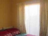 Bed Room 1 - 8 square meters of property in Brentwood Park