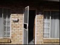 Front View of property in Brentwood Park