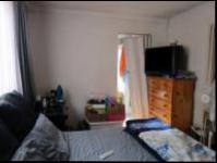Main Bedroom - 32 square meters of property in Ennerdale