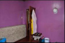 Bed Room 1 - 16 square meters of property in Tongaat