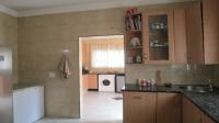 Kitchen - 18 square meters of property in Summerset