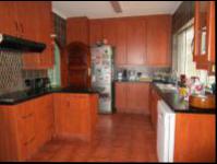 Kitchen - 18 square meters of property in Alberton