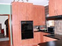 Kitchen - 18 square meters of property in Alberton