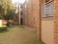 2 Bedroom 1 Bathroom Flat/Apartment for Sale for sale in Die Hoewes