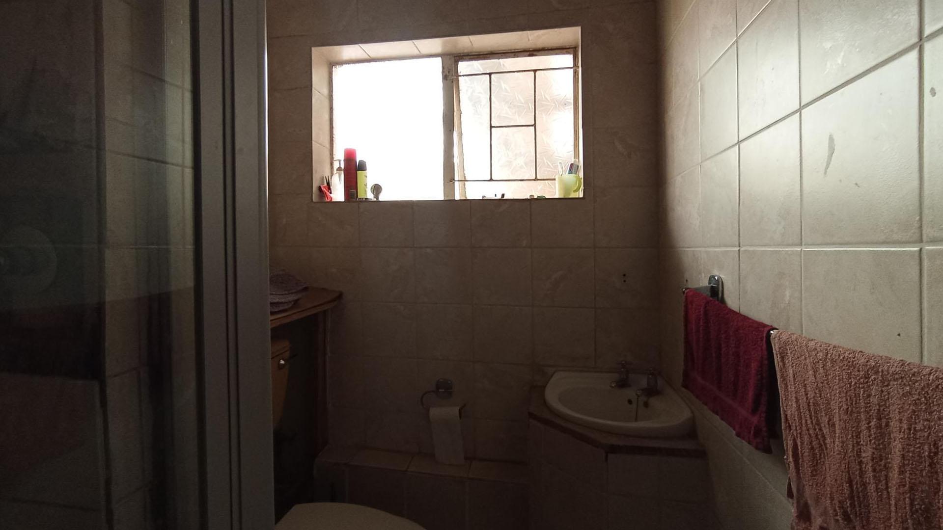 Flatlet - 106 square meters of property in Constantiapark