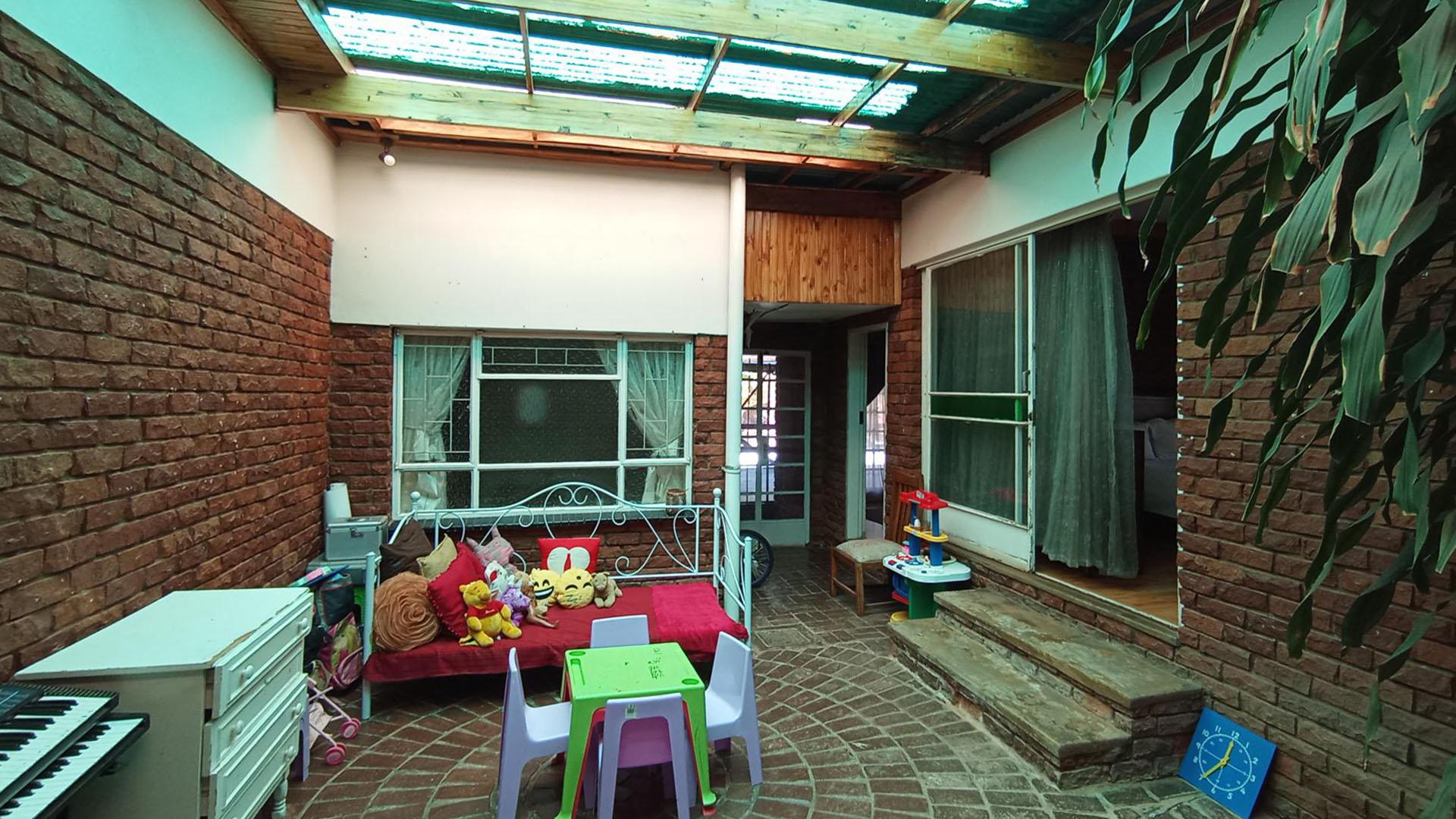 Spaces - 37 square meters of property in Constantiapark