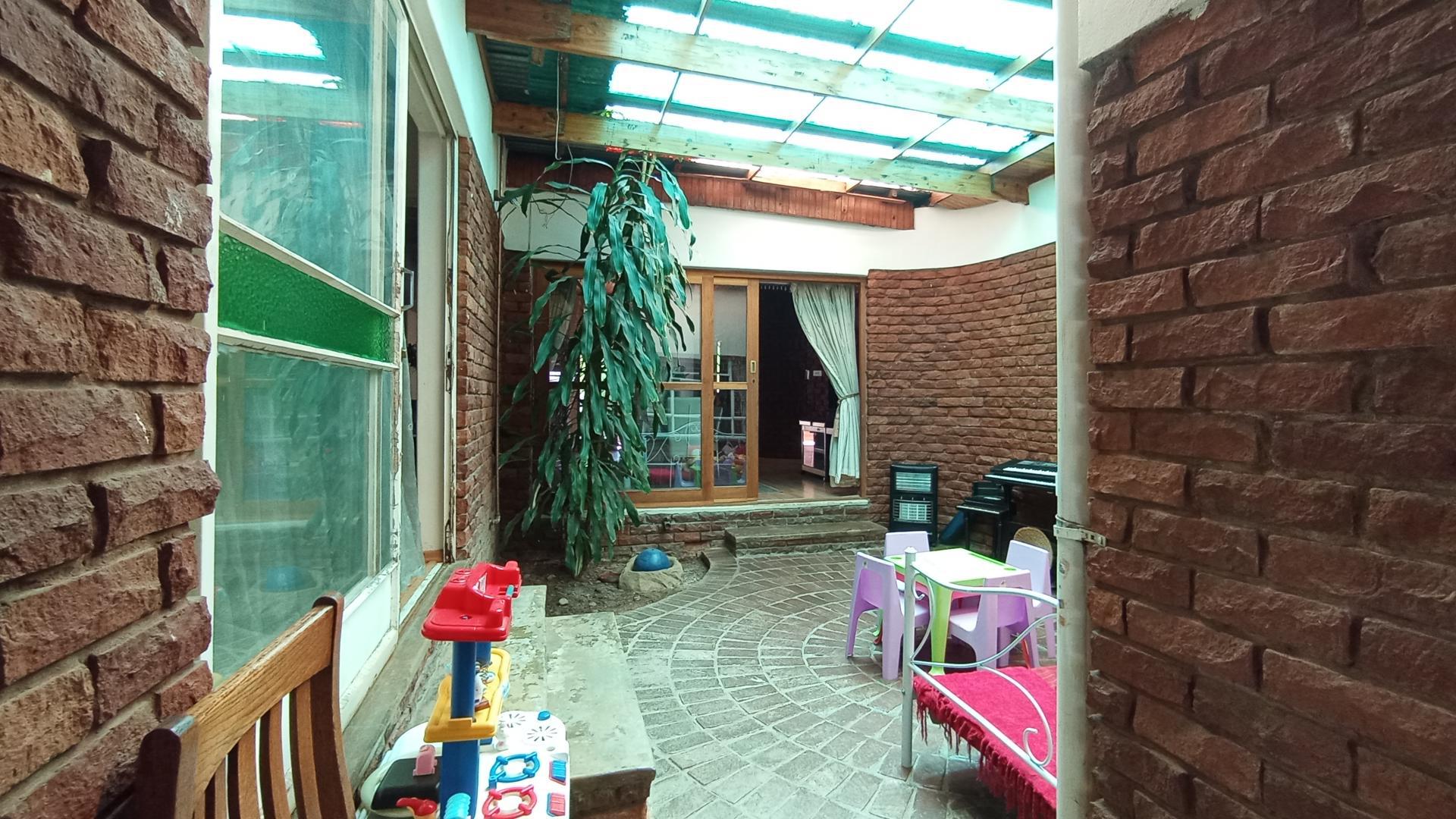 Spaces - 37 square meters of property in Constantiapark