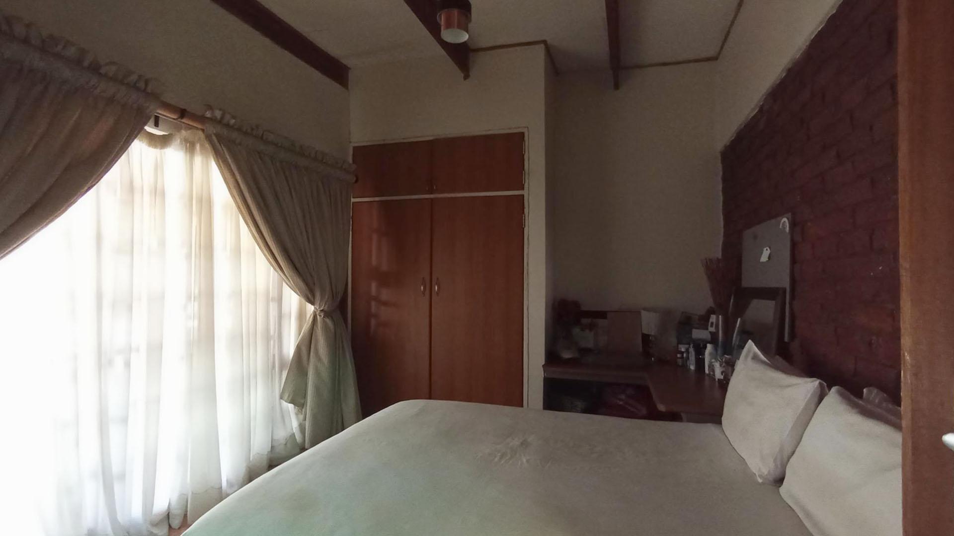 Bed Room 2 - 16 square meters of property in Constantiapark