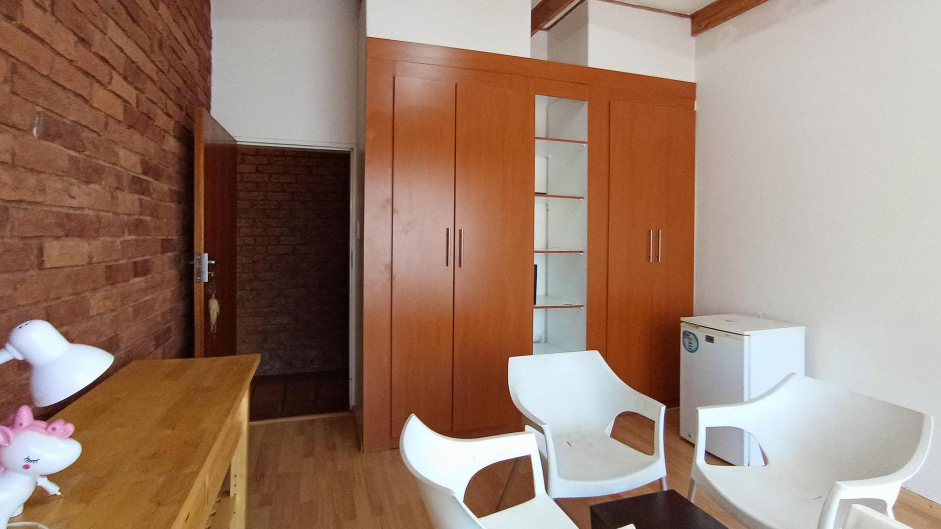 Bed Room 4 - 16 square meters of property in Constantiapark