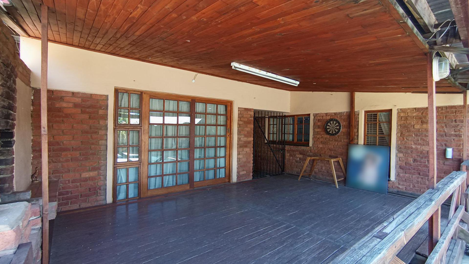 Patio - 25 square meters of property in Constantiapark