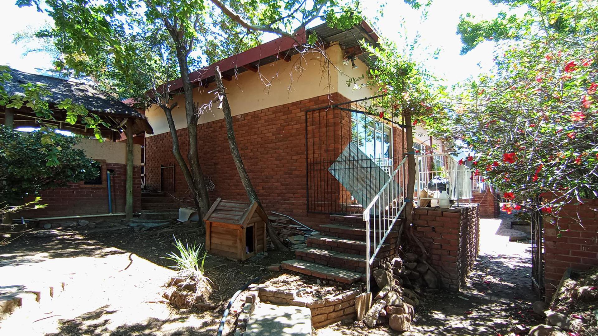 Backyard of property in Constantiapark