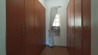 Main Bedroom - 32 square meters of property in Constantiapark