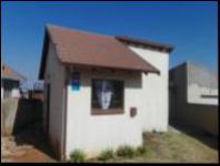 Front View of property in Villa Liza