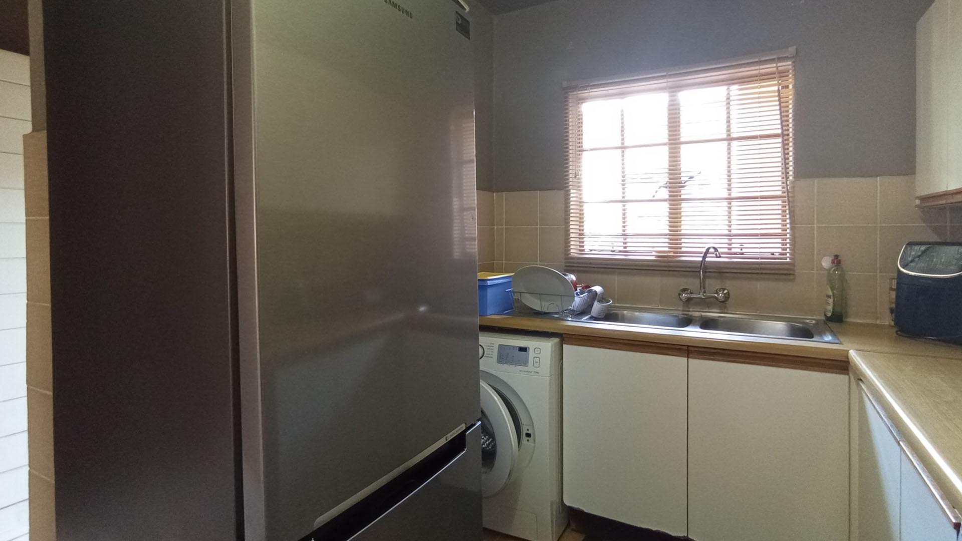 Kitchen - 9 square meters of property in Noordwyk