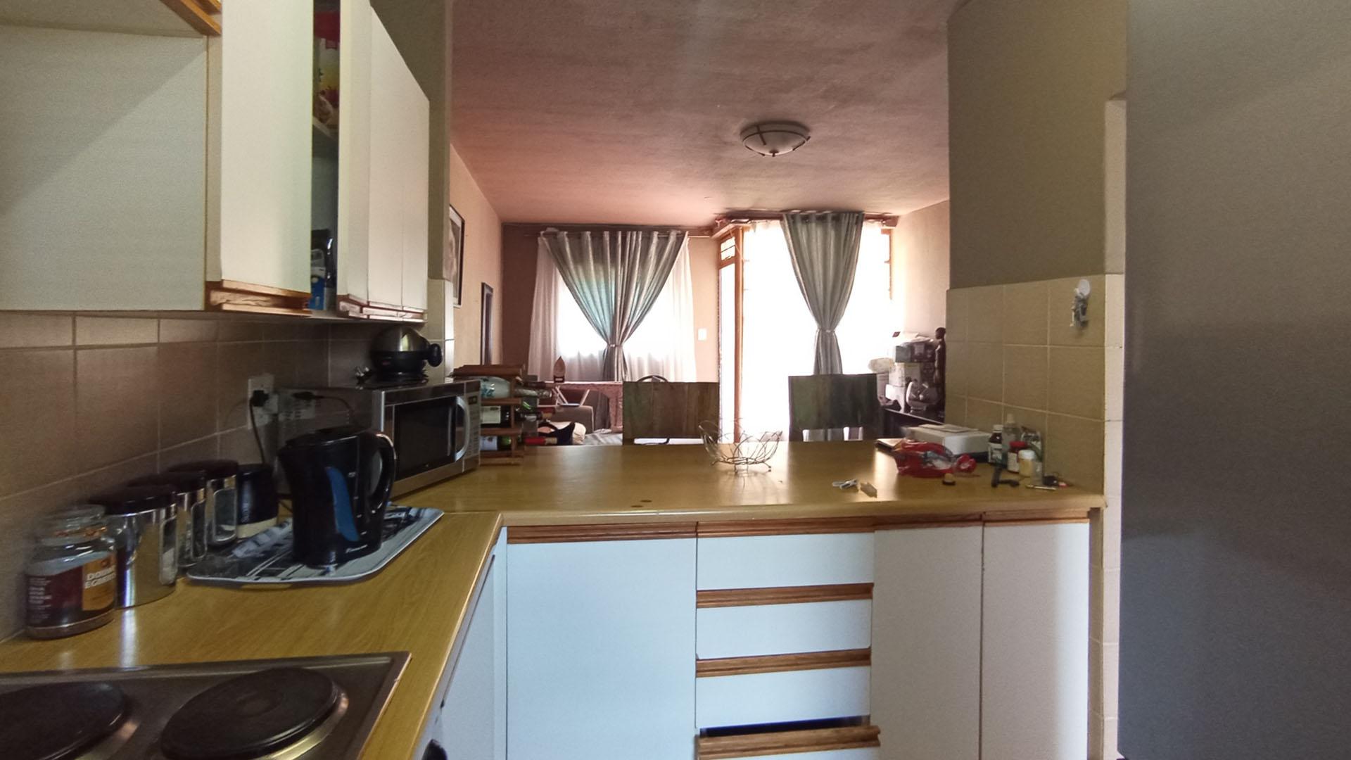 Kitchen - 9 square meters of property in Noordwyk