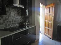 Kitchen - 17 square meters of property in Arcon Park
