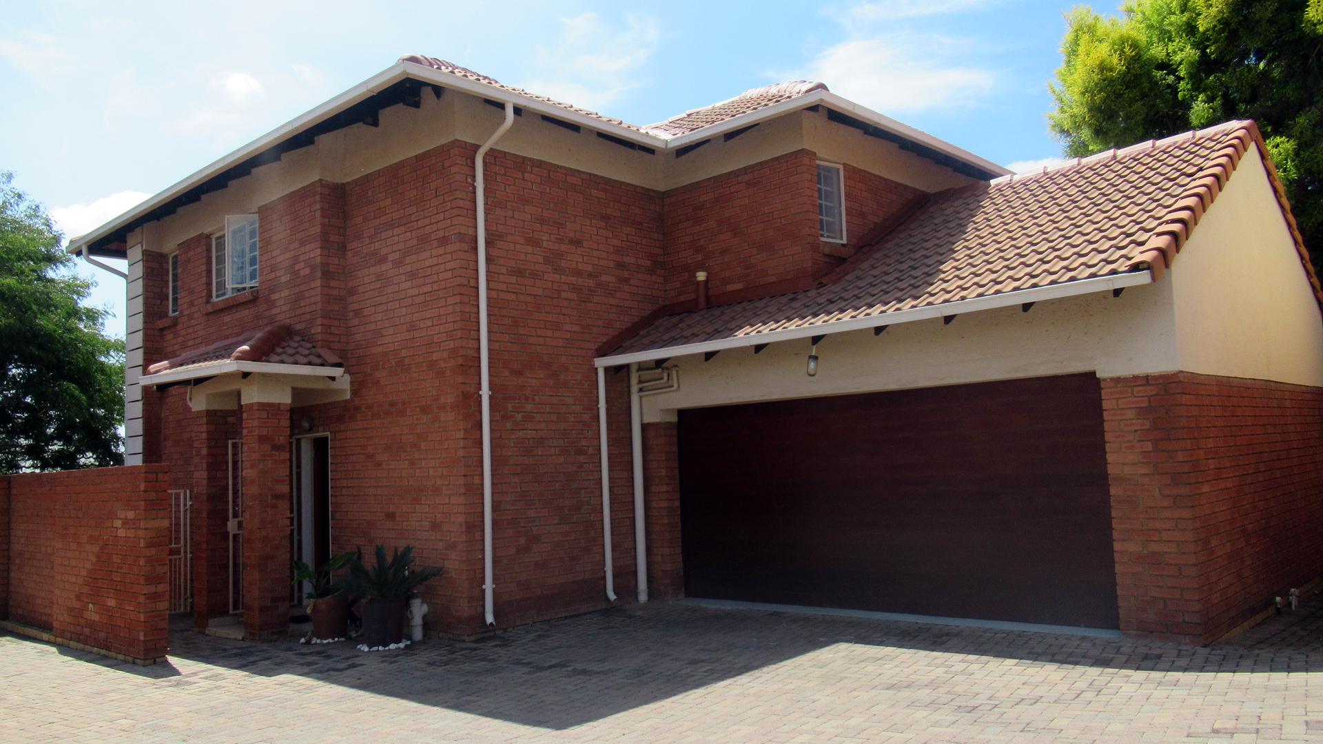 Front View of property in Pretorius Park