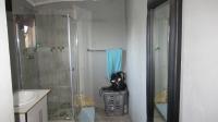 Main Bathroom - 8 square meters of property in Lenasia South