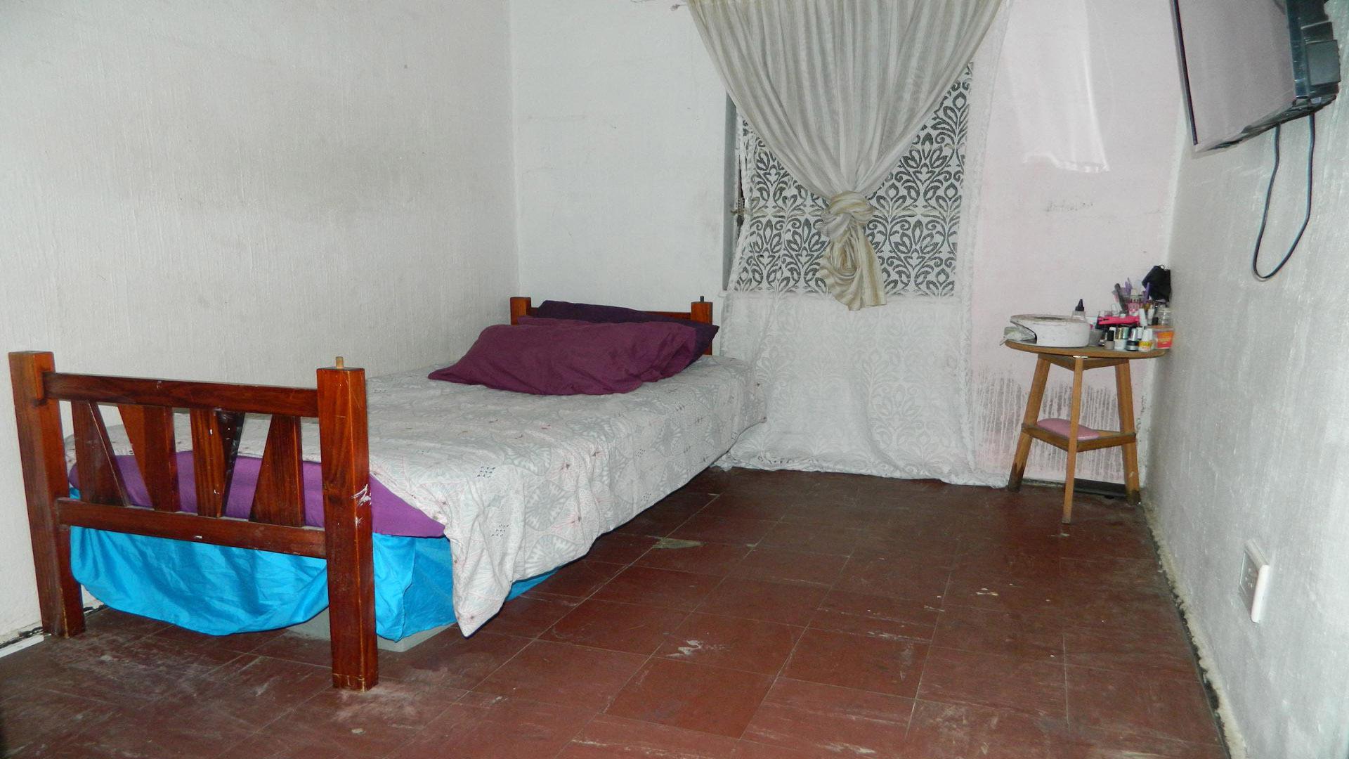 Bed Room 1 of property in Mitchells Plain