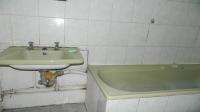 Bathroom 1 of property in Mitchells Plain