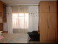 Main Bedroom - 21 square meters of property in Lenasia South