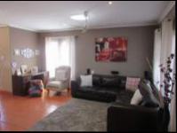 Lounges - 35 square meters of property in Middelburg - MP