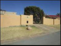 3 Bedroom 2 Bathroom House for Sale for sale in Roodekrans