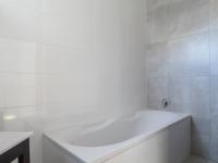 Bathroom 1 of property in Heron Hill Estate