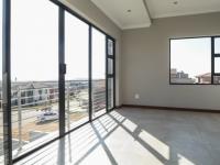 Main Bedroom of property in Heron Hill Estate