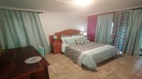 Bed Room 1 - 77 square meters of property in Meer En See
