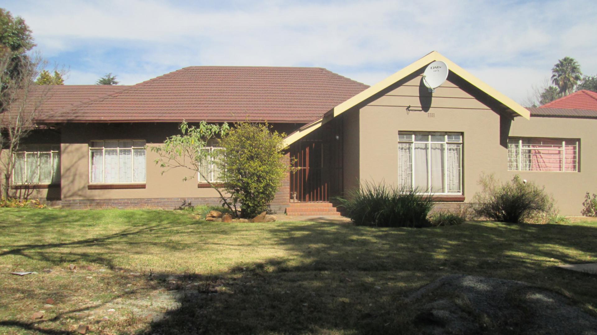 Front View of property in Brakpan