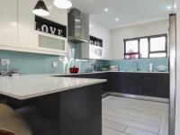 Kitchen - 16 square meters of property in Heron Hill Estate