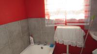 Bathroom 1 - 5 square meters of property in Matroosfontein