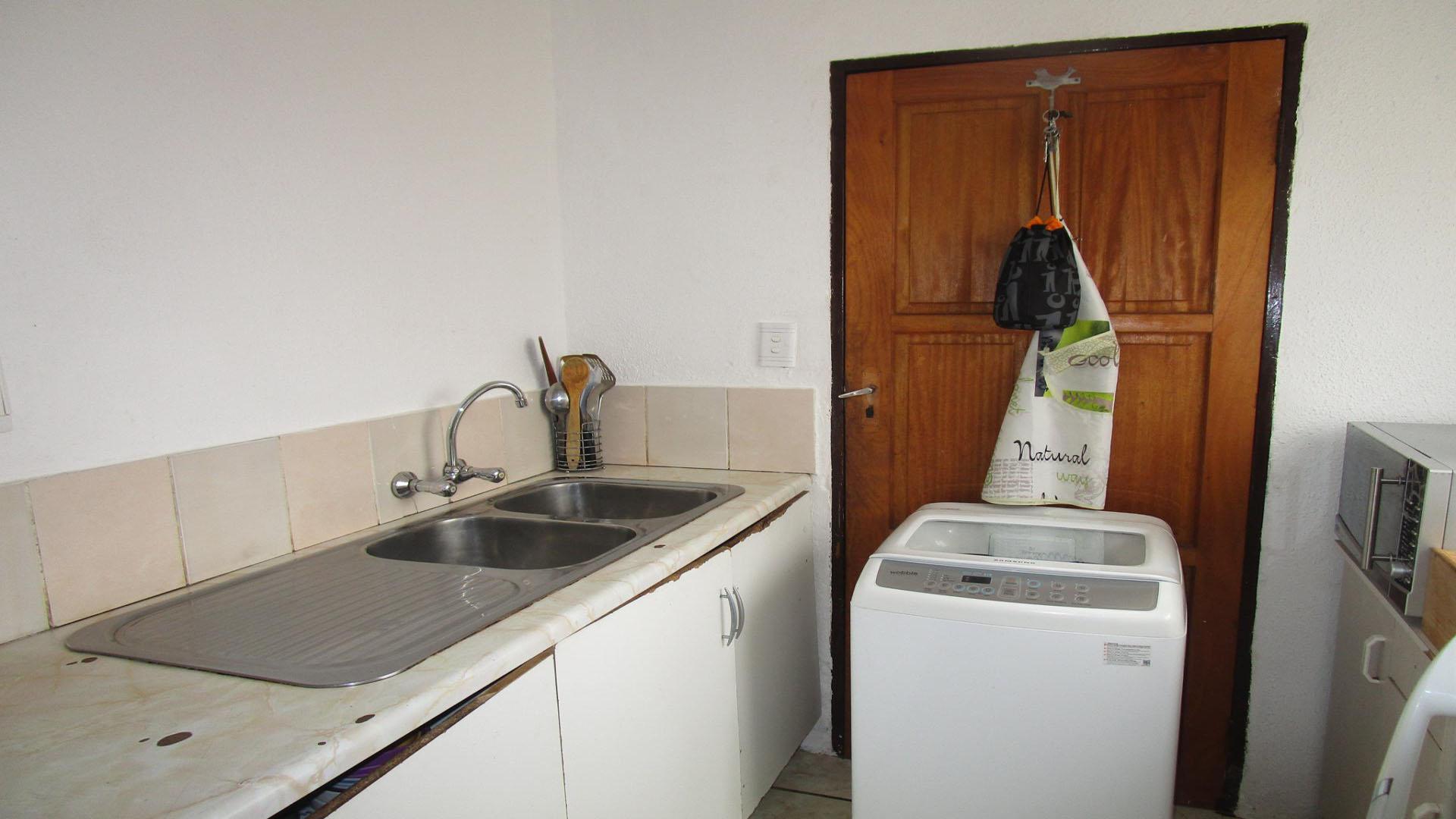 Kitchen - 8 square meters of property in Groblerpark