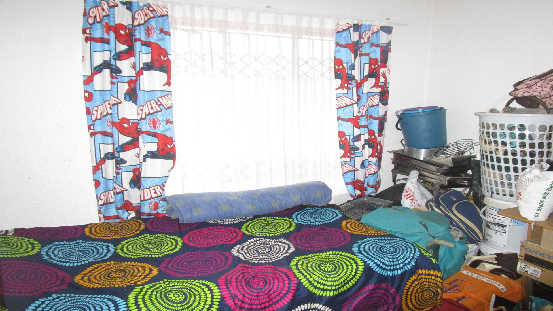 Bed Room 2 - 8 square meters of property in Groblerpark
