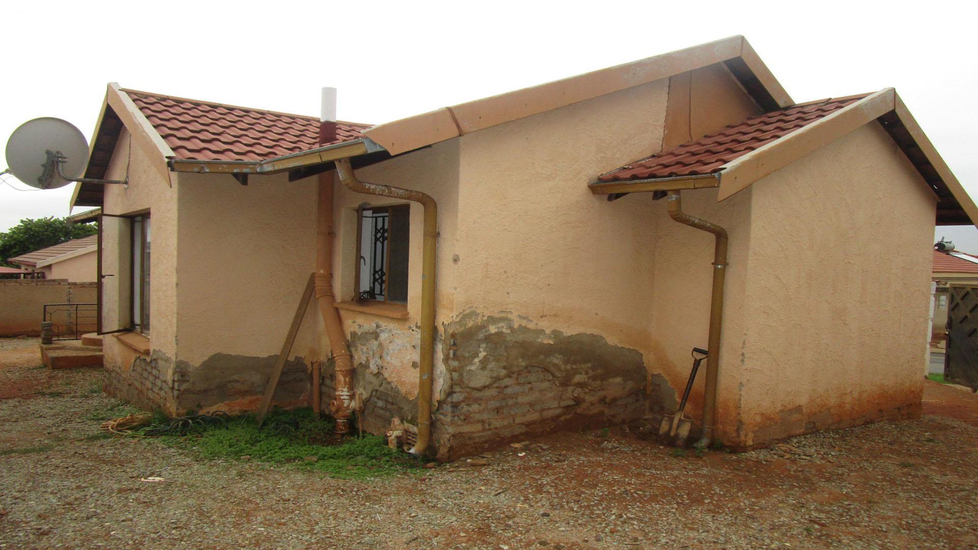 Backyard of property in Groblerpark