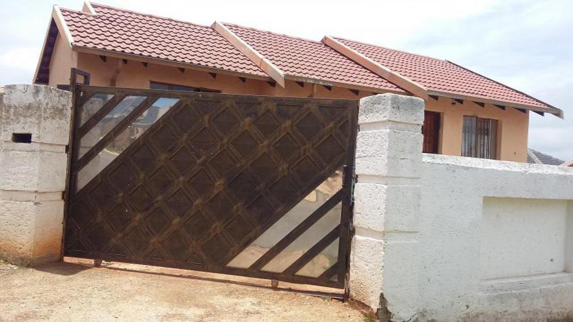 Front View of property in Groblerpark