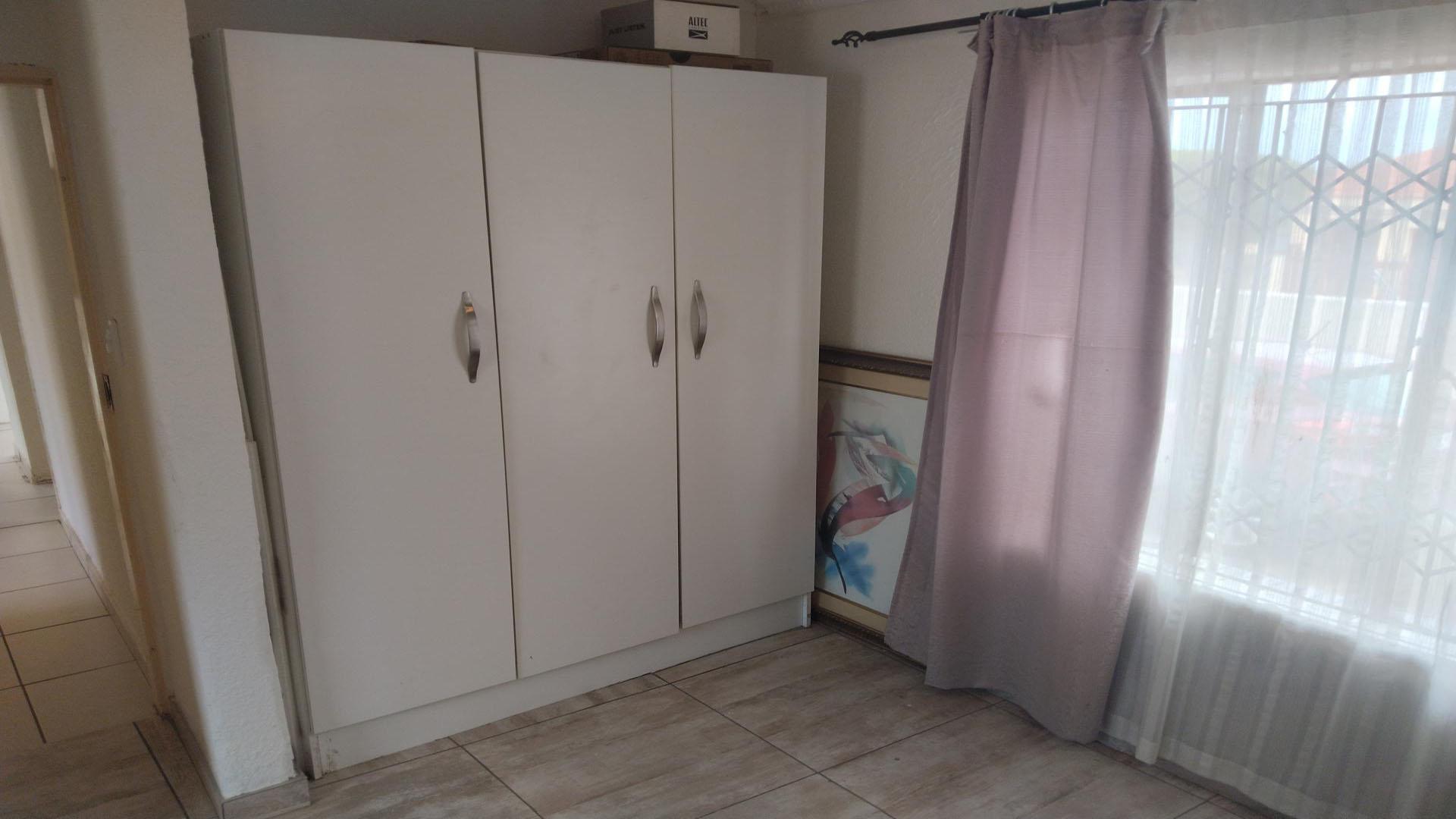 Bed Room 3 of property in Groblerpark