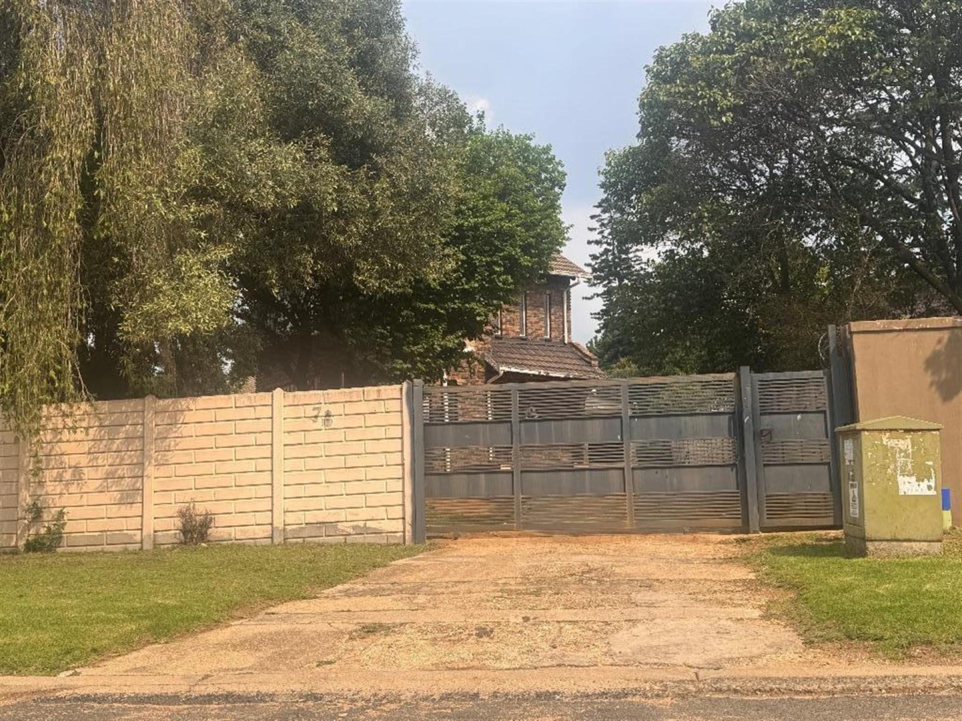 Front View of property in Kempton Park