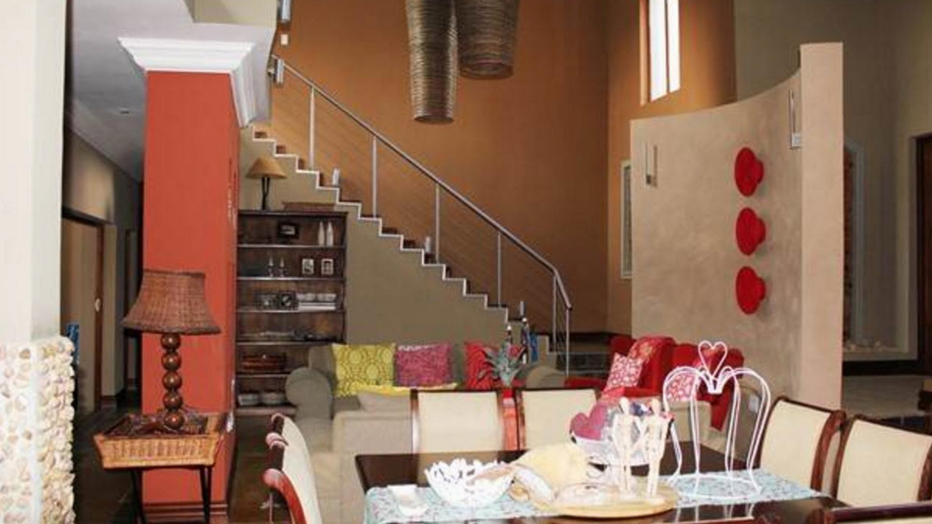 Dining Room of property in Boardwalk Meander Estate