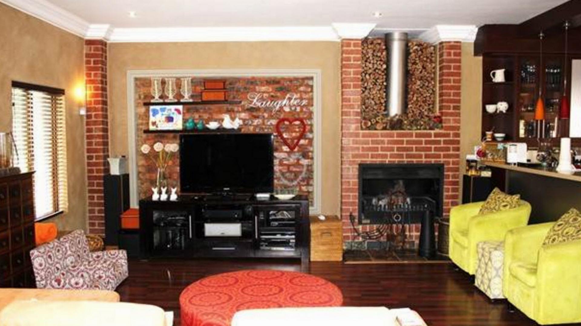 Lounges of property in Boardwalk Meander Estate