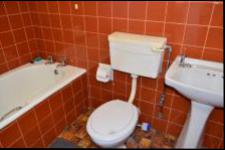 Main Bathroom - 5 square meters of property in Hibberdene